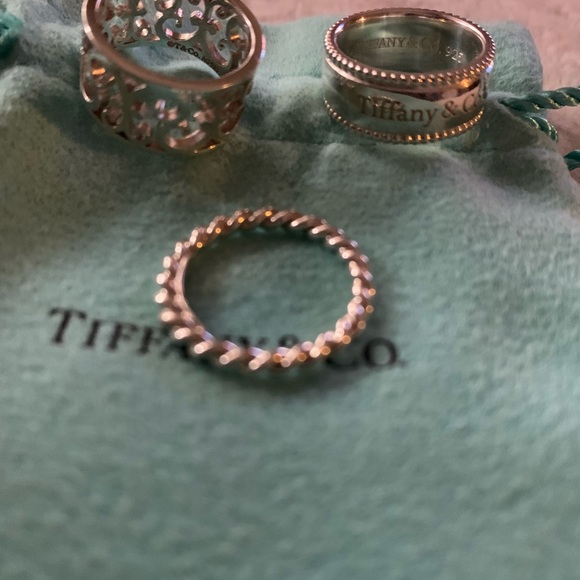 Tiffany &co silver rings size 4 - Picture 2 of 2